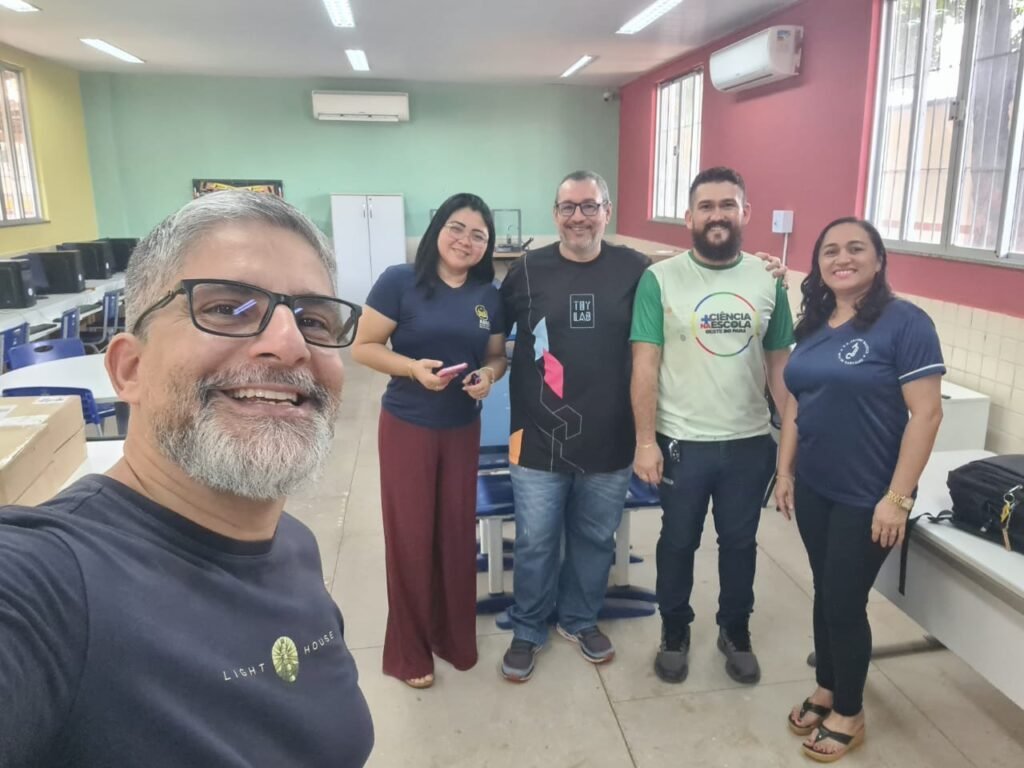 Montagem de equipamentos marca início do primeiro Laboratório Maker do projeto Mais Ciência nas Escolas